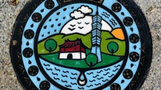 足元に広がる小さなアート旅：台北「ご当地マンホール」巡り